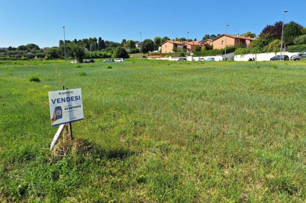 terreno edificabile in vendita a Montemarciano