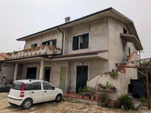 appartamento in vendita a Montemarciano in zona Gabella