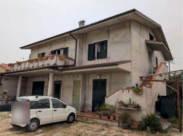 appartamento in vendita a Montemarciano in zona Gabella