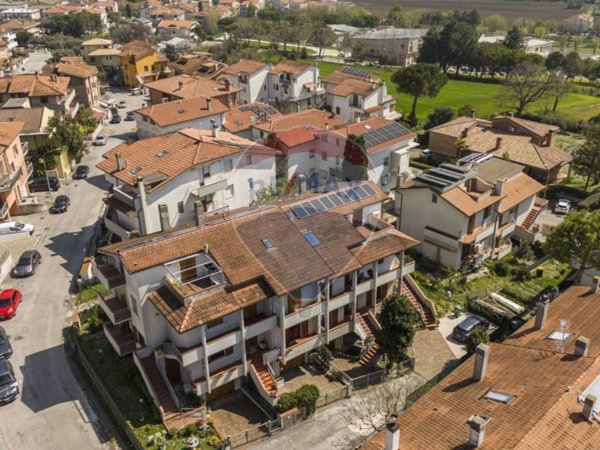 appartamento in vendita a Montemarciano in zona Marina