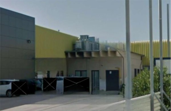locale di sgombero in vendita a Montemarciano in zona Marina