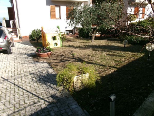 casa indipendente in vendita a Montemarciano