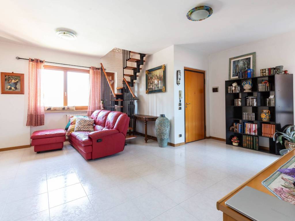 appartamento in vendita a Montemarciano in zona Marina