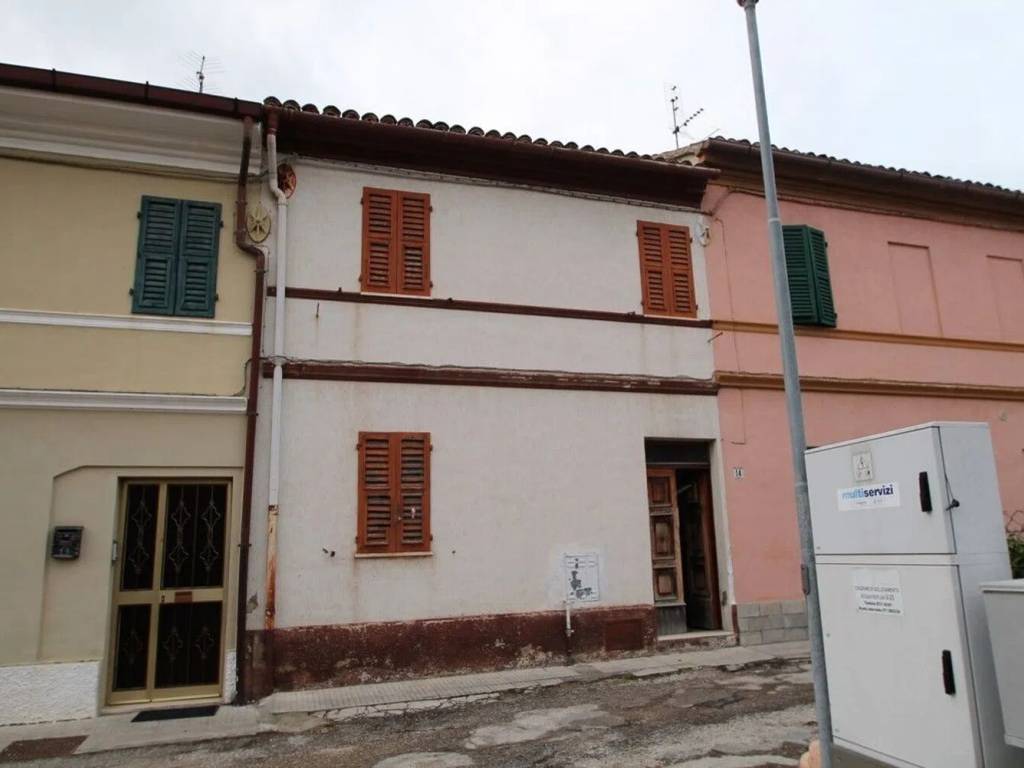 appartamento in vendita a Montemarciano in zona Gabella
