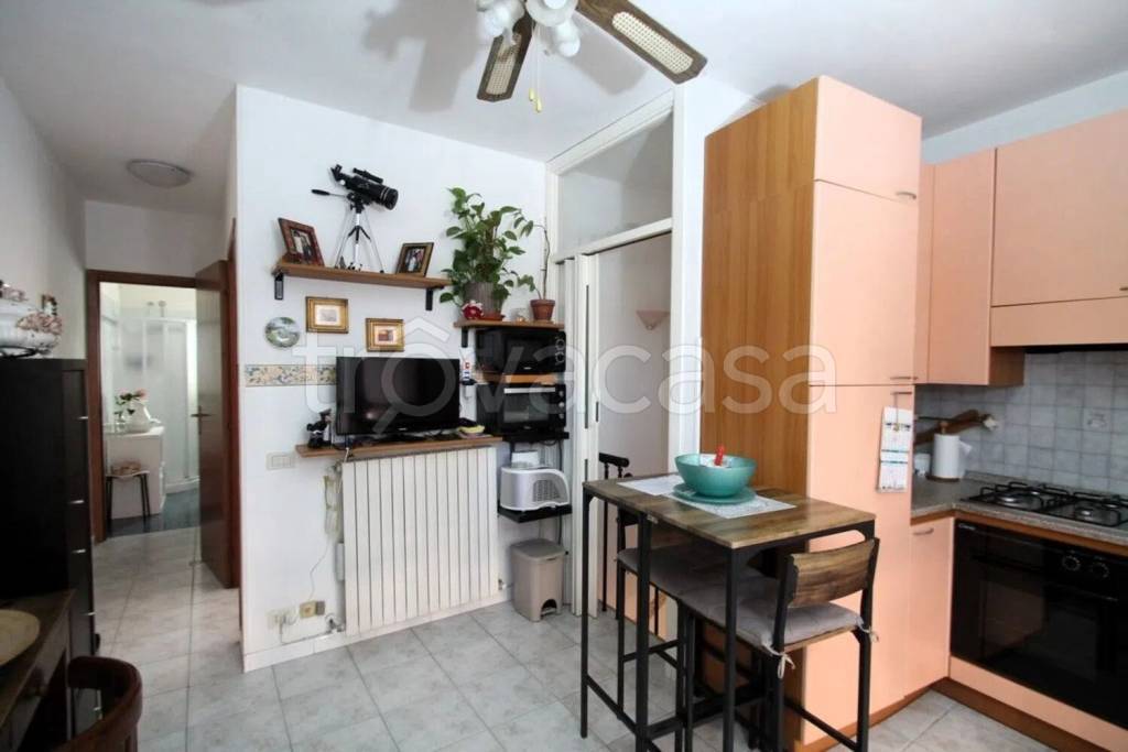 appartamento in vendita a Montemarciano in zona Marina