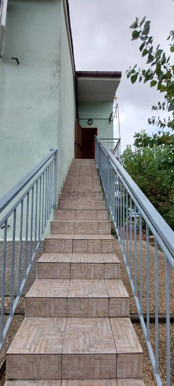 appartamento in vendita a Montemarciano in zona Gelso