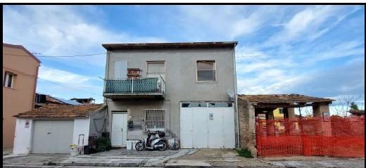 appartamento in vendita a Montemarciano in zona Gabella