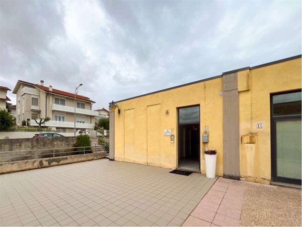 ufficio in vendita a Montemarciano