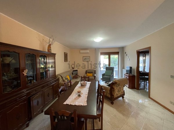 appartamento in vendita a Montemarciano in zona Marina