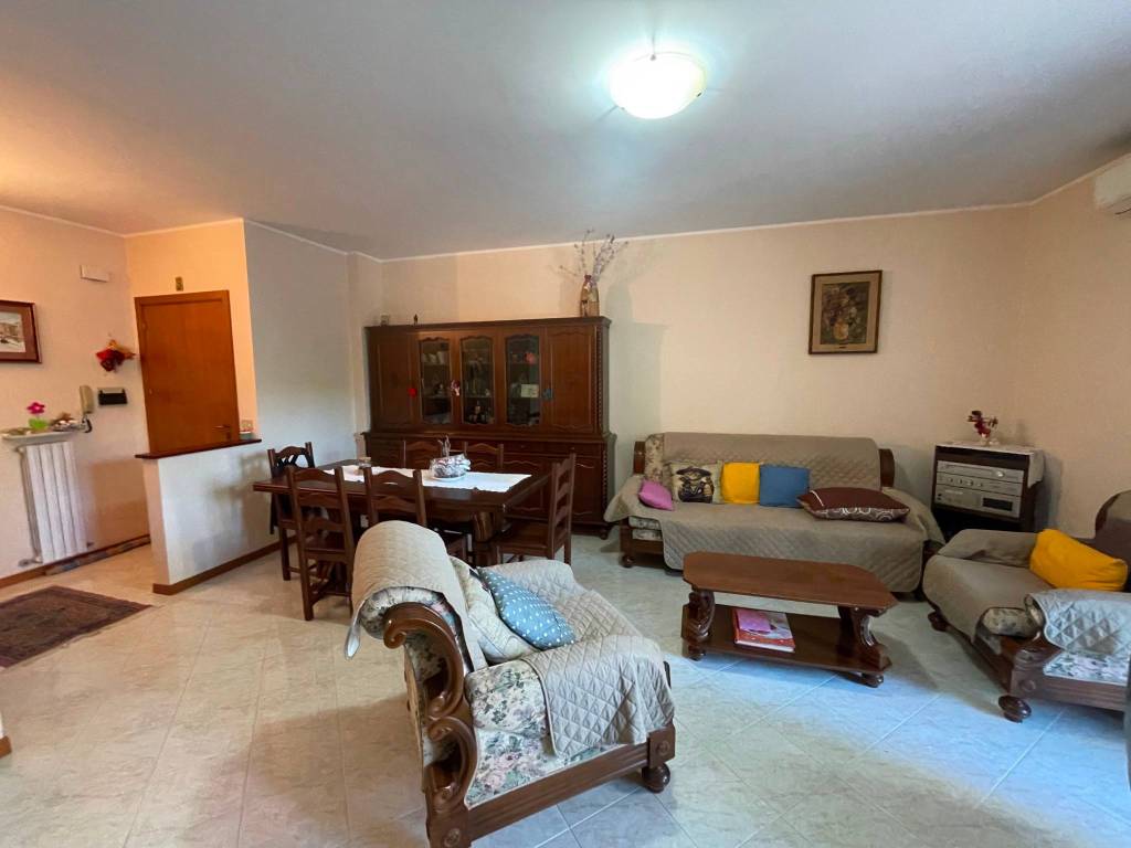 appartamento in vendita a Montemarciano in zona Marina