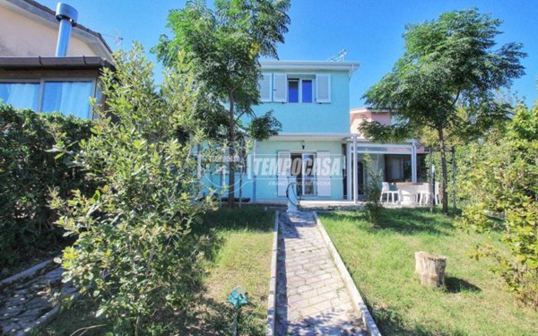 casa indipendente in vendita a Montemarciano in zona Gelso