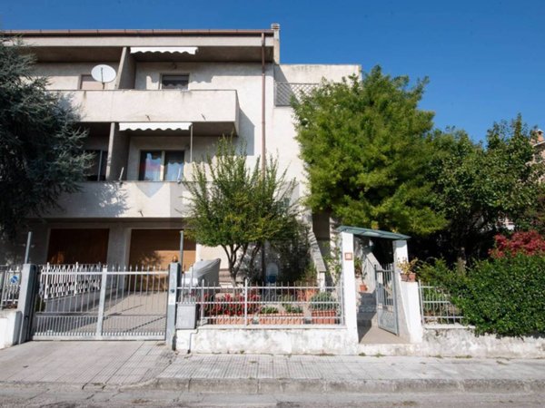 casa indipendente in vendita a Montemarciano