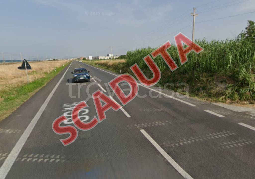 locale commerciale in vendita a Montemarciano in zona Marina