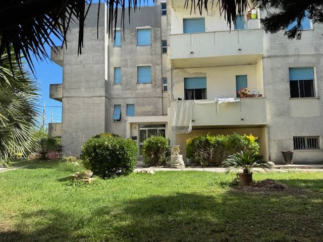 appartamento in vendita a Montemarciano in zona Marina