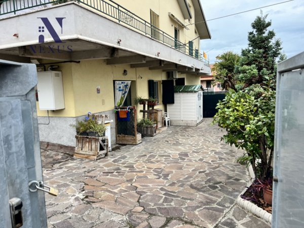 appartamento in vendita a Montemarciano in zona Marina