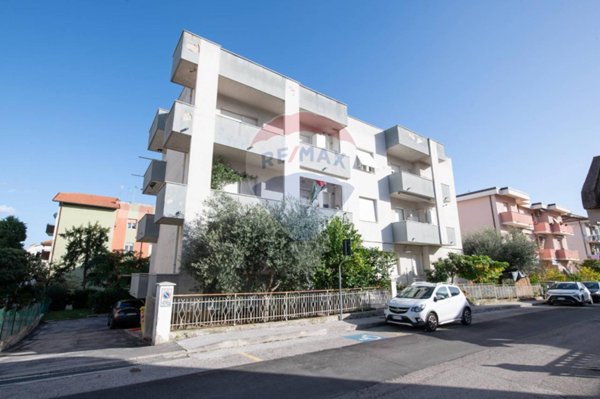 appartamento in vendita a Montemarciano in zona Marina