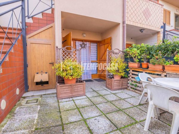 appartamento in vendita a Montemarciano in zona Marina