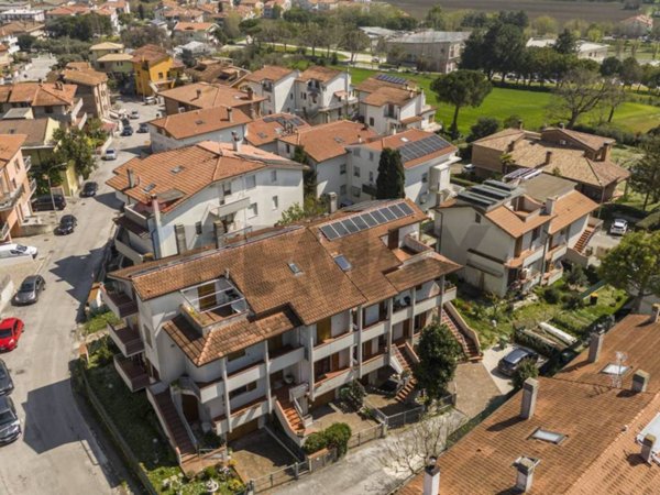 appartamento in vendita a Montemarciano in zona Marina