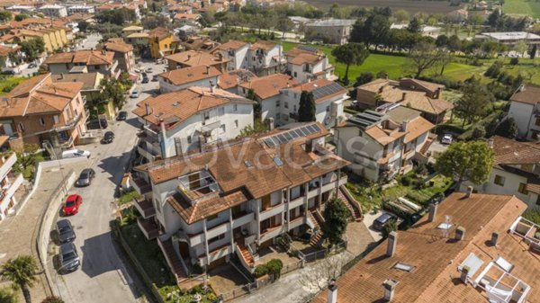 appartamento in vendita a Montemarciano in zona Marina
