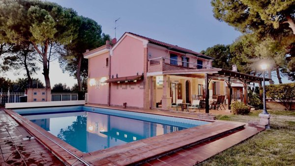 casa indipendente in vendita a Montemarciano