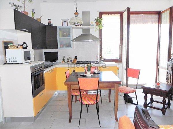 appartamento in vendita a Montemarciano in zona Marina