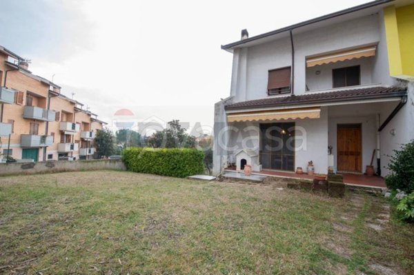 casa indipendente in vendita a Montemarciano in zona Marina