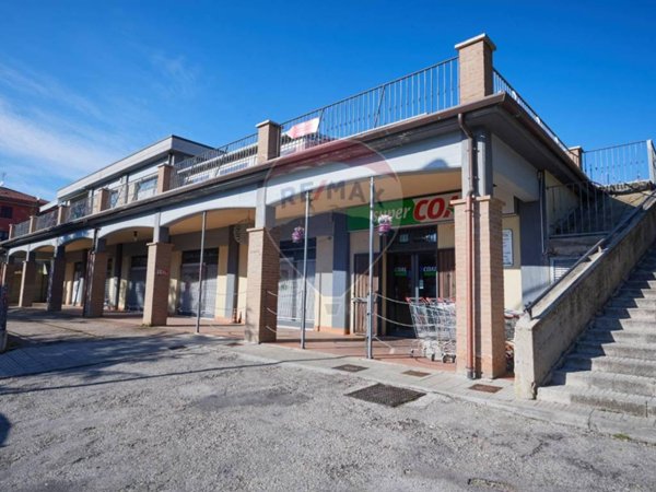 negozio in vendita a Montemarciano