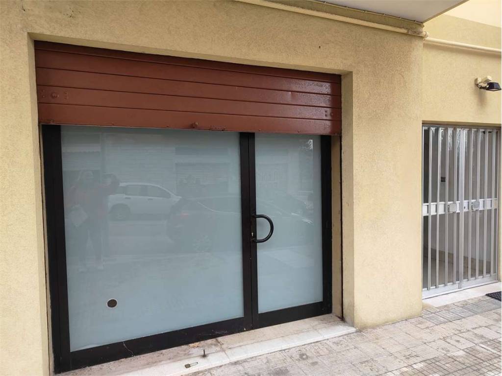 negozio in vendita a Montemarciano in zona Marina