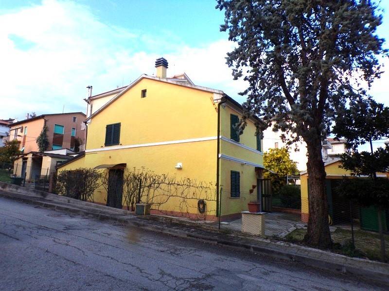 casa indipendente in vendita a Montemarciano