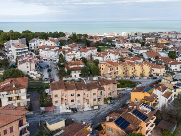 casa indipendente in vendita a Montemarciano in zona Marina
