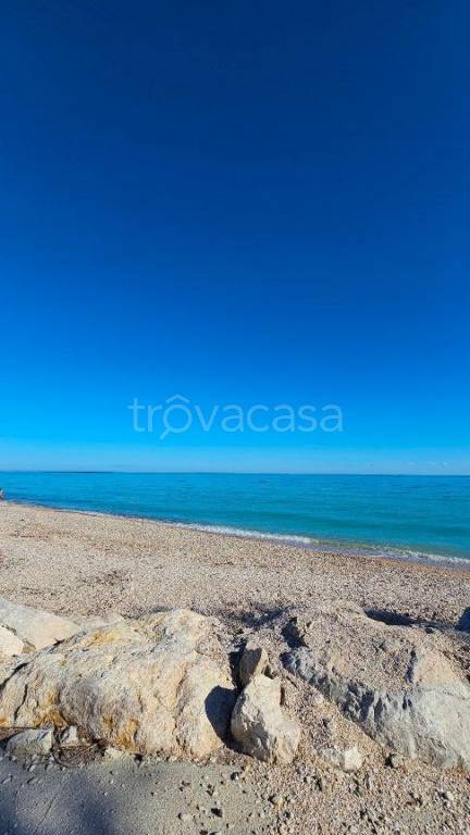 appartamento in vendita a Montemarciano in zona Marina