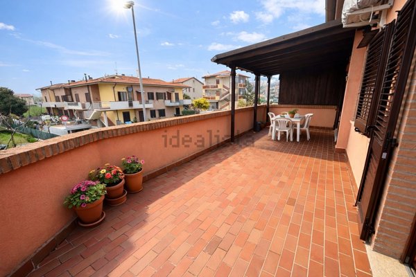 appartamento in vendita a Montemarciano in zona Marina