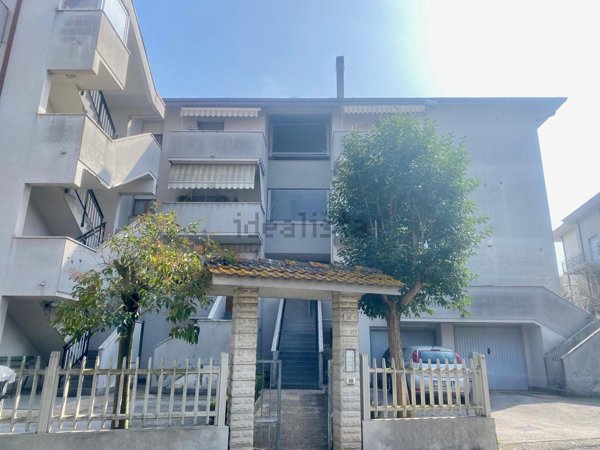 appartamento in vendita a Montemarciano in zona Marina