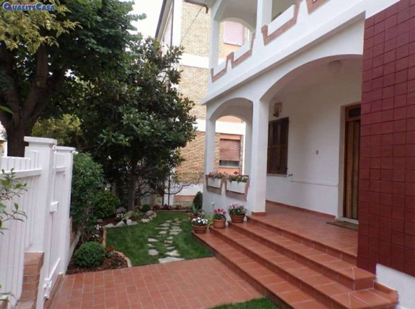 casa indipendente in vendita a Montemarciano