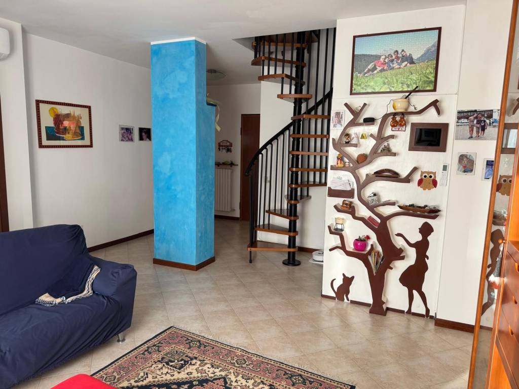 appartamento in vendita a Montemarciano in zona Marina