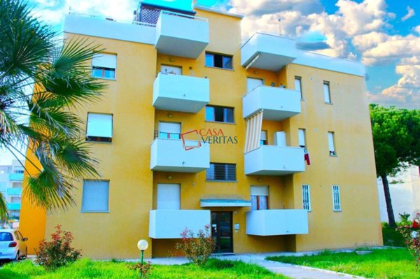 appartamento in vendita a Montemarciano in zona Marina