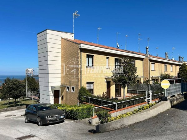 appartamento in vendita a Montemarciano in zona Marina