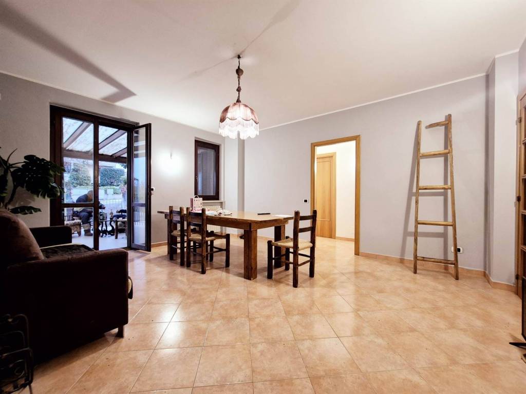 appartamento in vendita a Montemarciano in zona Marina