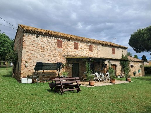 casa indipendente in vendita a Montemarciano in zona Alberici