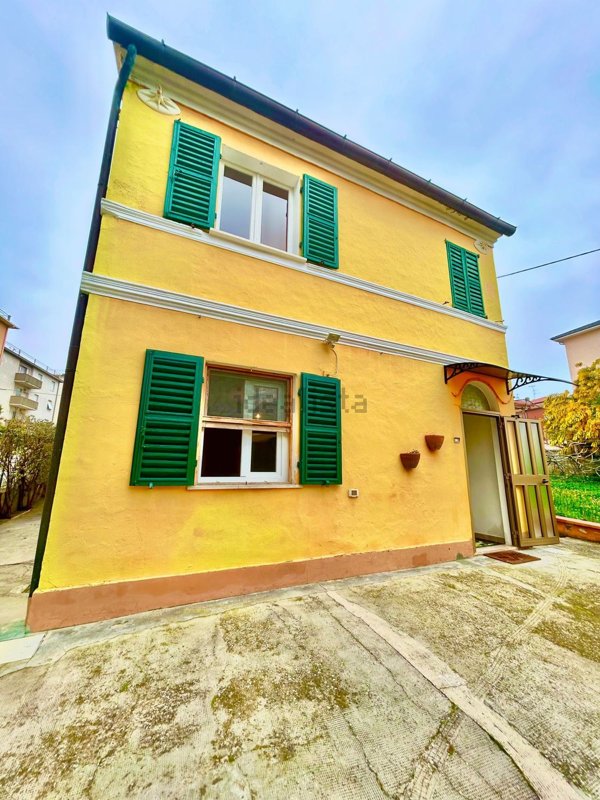casa indipendente in vendita a Montemarciano