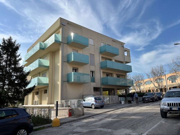 appartamento in vendita a Montemarciano in zona Marina