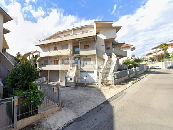appartamento in vendita a Montemarciano in zona Marina