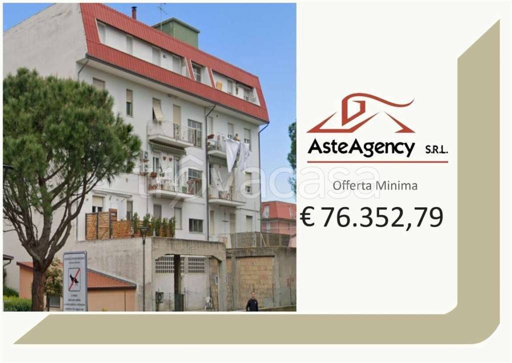 appartamento in vendita a Montemarciano in zona Marina