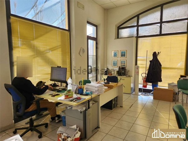 ufficio in vendita a Montemarciano in zona Marina