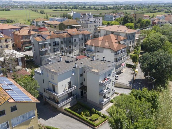 appartamento in vendita a Montemarciano in zona Marina