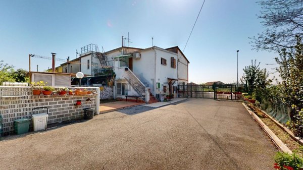 appartamento in vendita a Montemarciano in zona Gabella