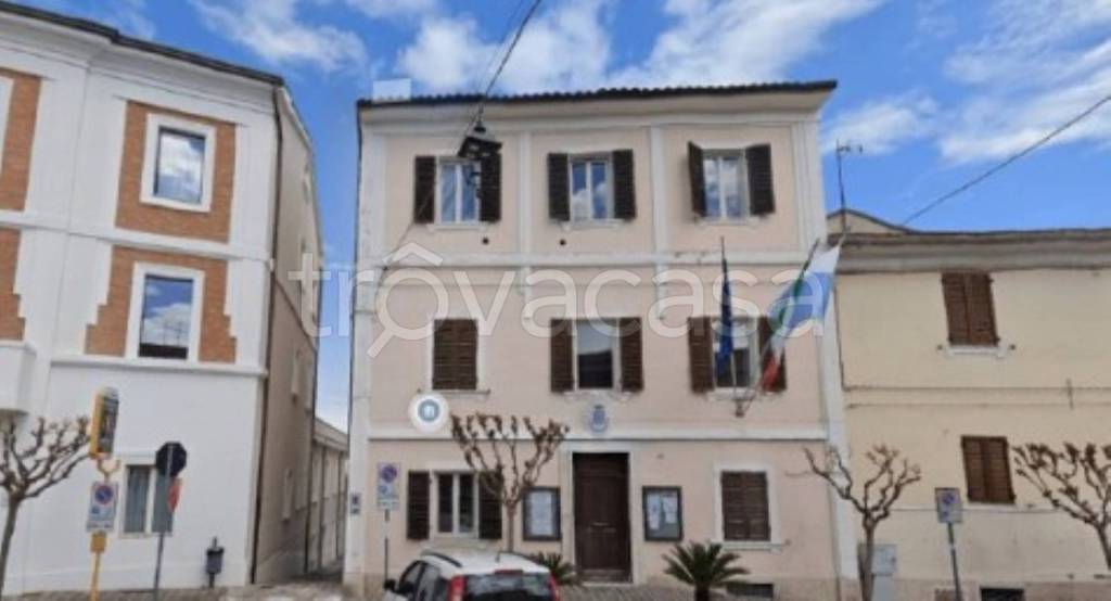 ufficio in vendita a Montemarciano in zona Grugnaletto