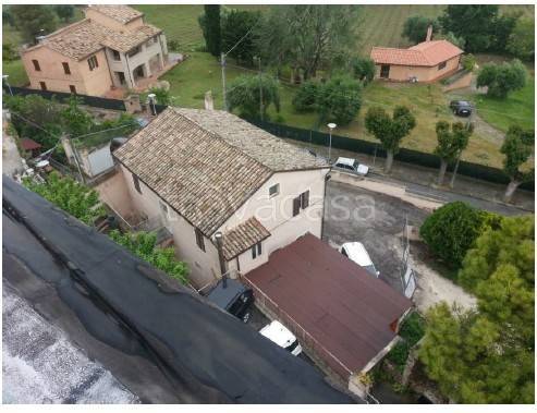 ufficio in vendita a Montemarciano in zona Grugnaletto