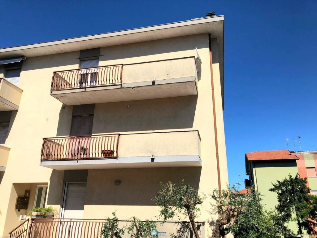 appartamento in vendita a Montemarciano in zona Marina