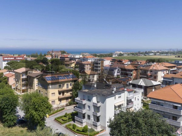appartamento in vendita a Montemarciano in zona Marina
